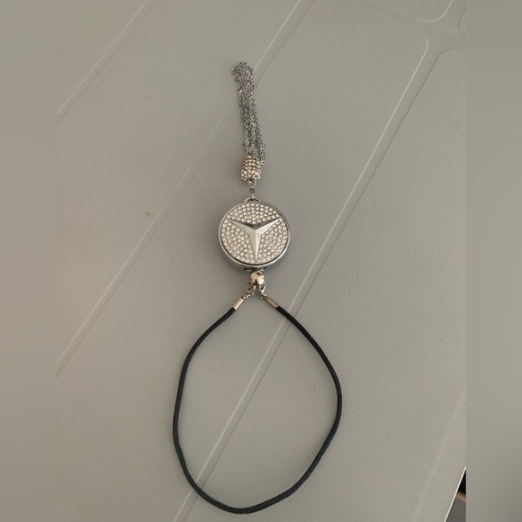 Mercedes Benz Women’s KeyChain Pendant - Picture 1 of 3